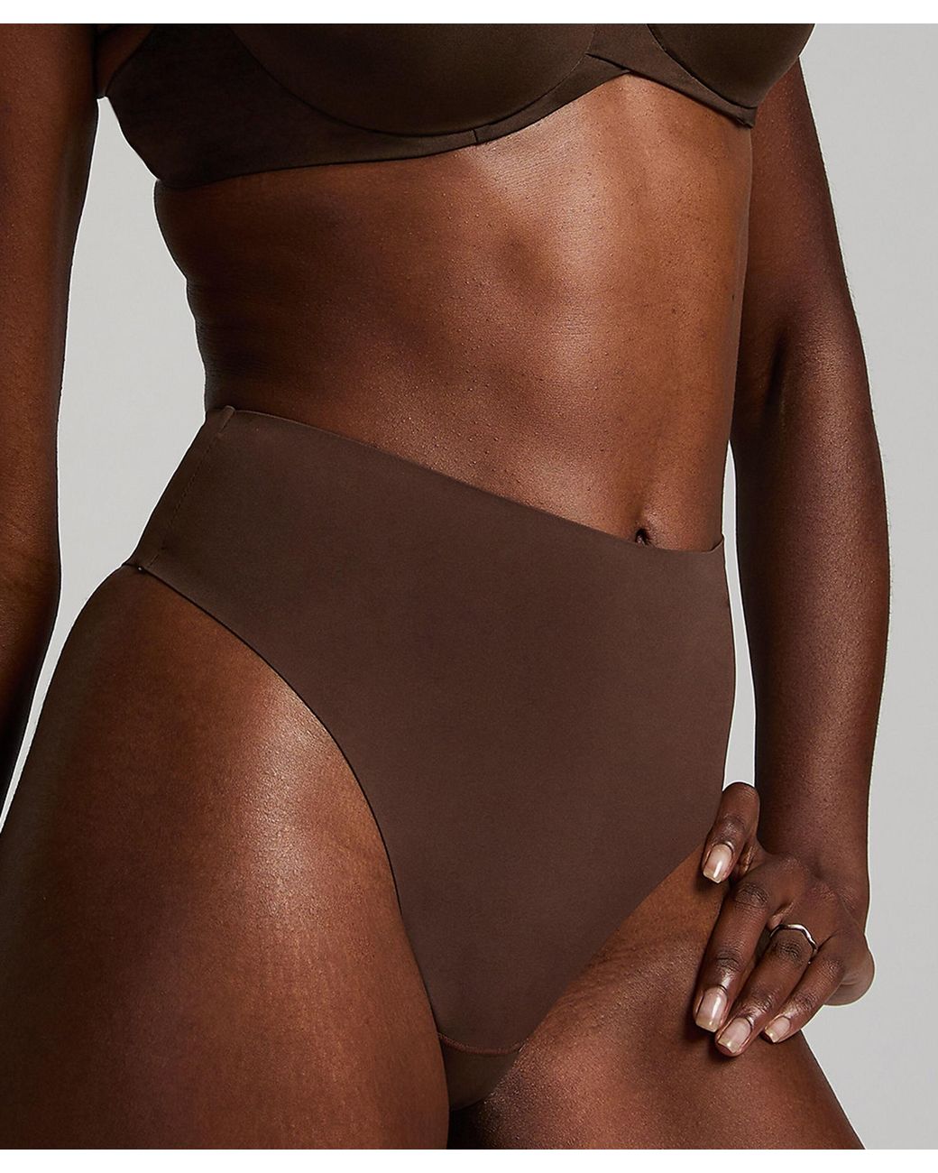 Hunkemöller Brown String Smooth