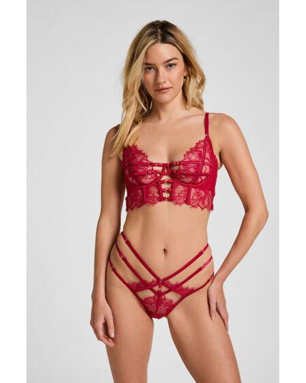 Hunkemöller Red Highleg Brazilian Bea