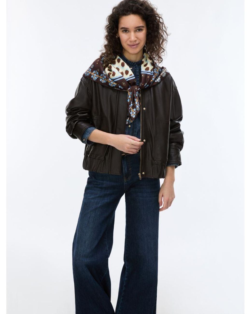 Bomber di iBlues in Black