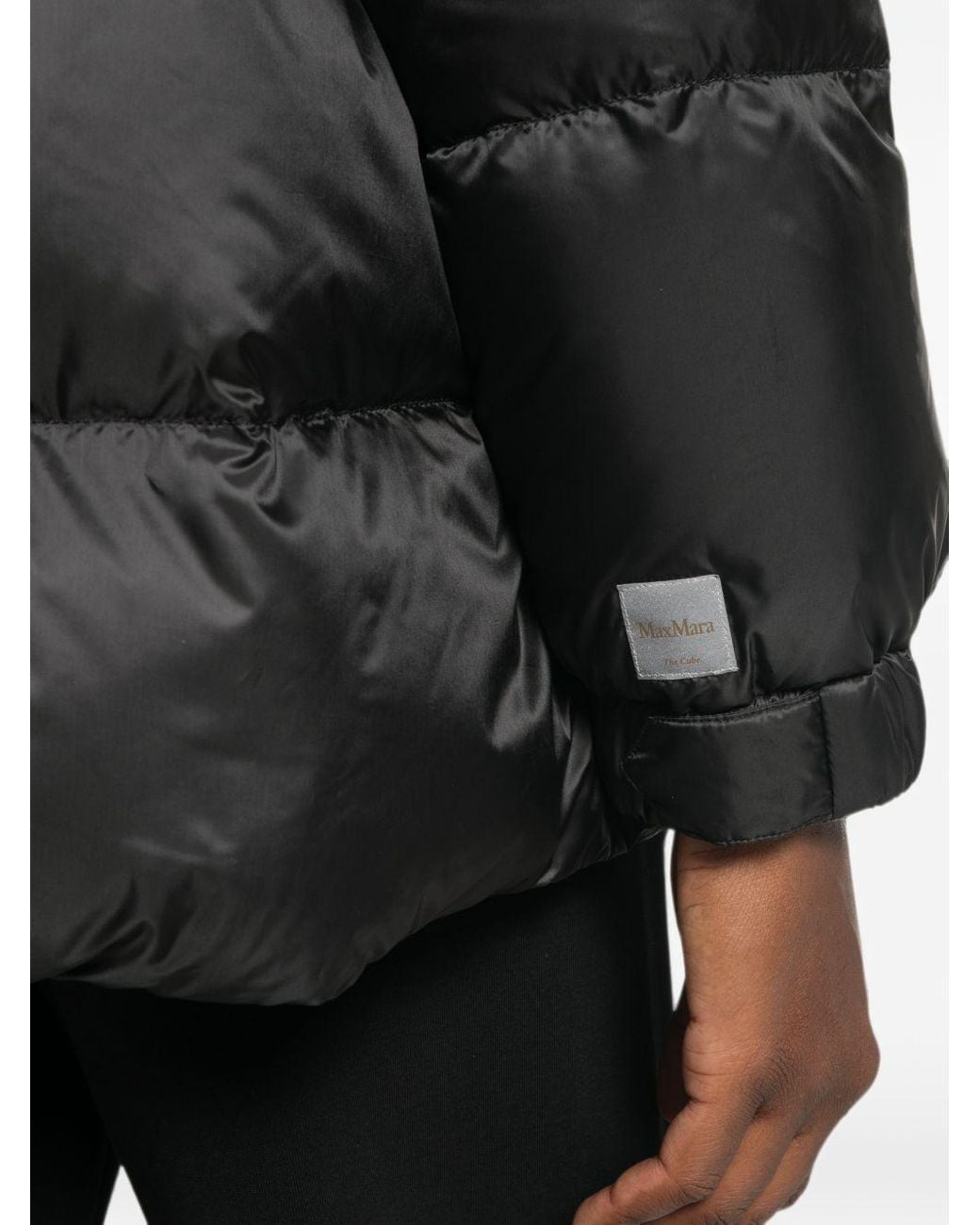 Max Mara Black Water-Repellent Canvas Seia Short Hooded Down Jacket