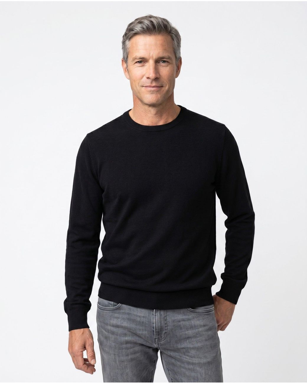 Brunello Cucinelli Black Cashmere Crew Neck Sweater for men
