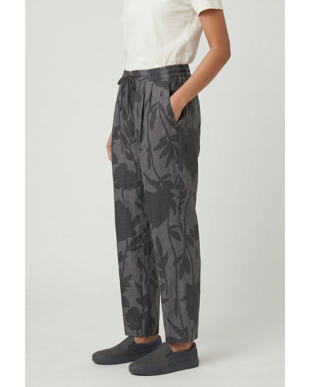 Brunello Cucinelli Gray Linen Relaxed Trousers