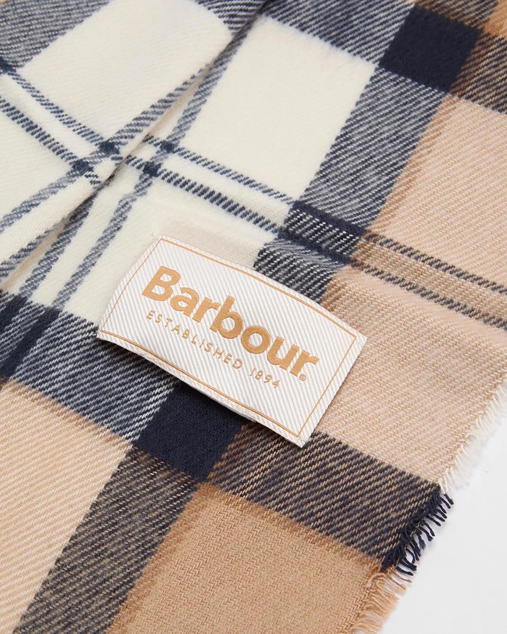 Barbour White Gift Set Dover Beanie Hailes Hessian Tartan