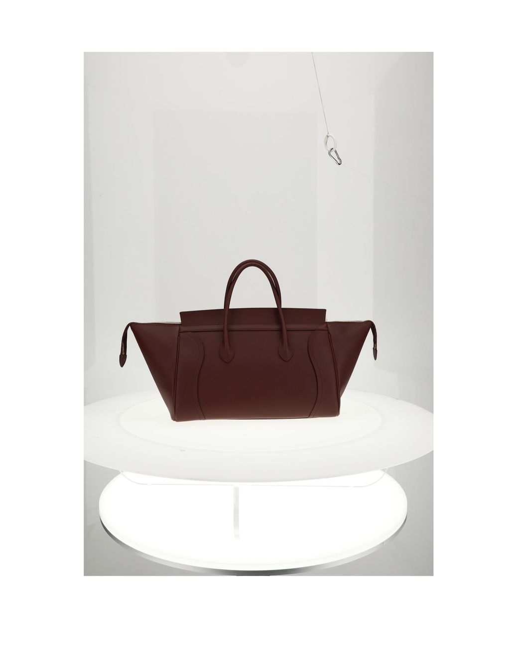 Céline White Shoulder Bag Medium New Luggage Calf Leather
