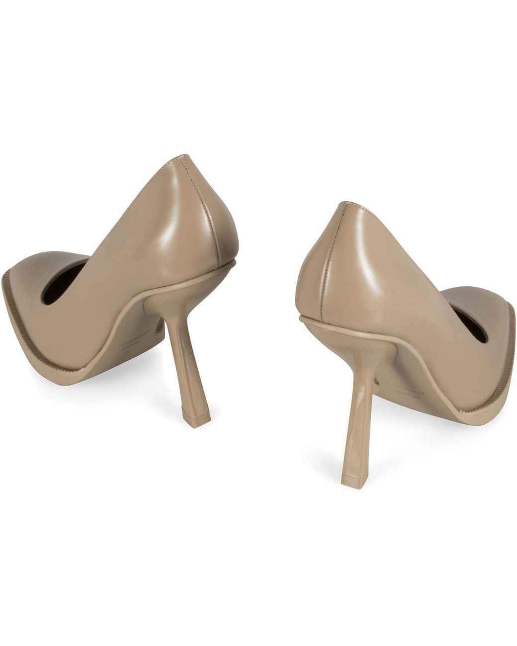 Ferragamo White Leather Pointed-Toe Pumps Calfskin