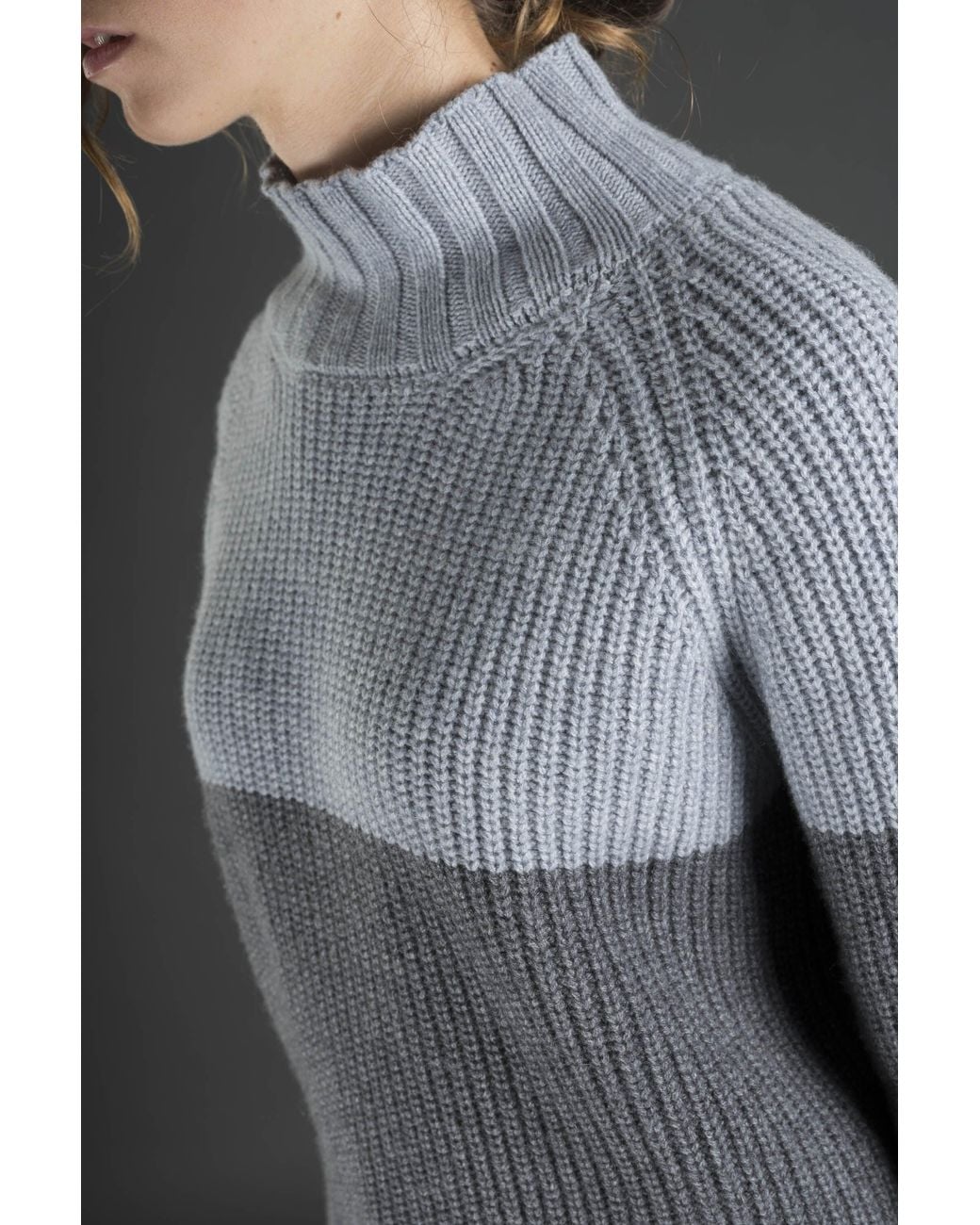 Moorer Black Light Colorblock Sweater