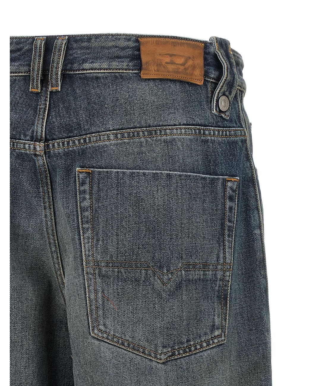 DIESEL Blue 1982 D-Hakou-Fsj1 Jeans