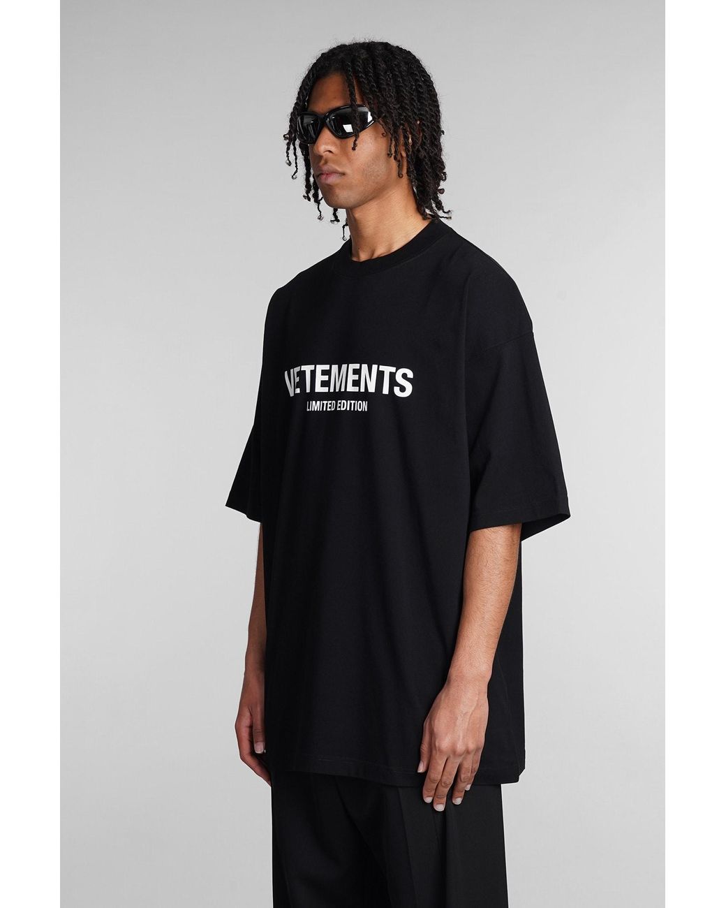 vetements-black-T-Shirt.jpeg
