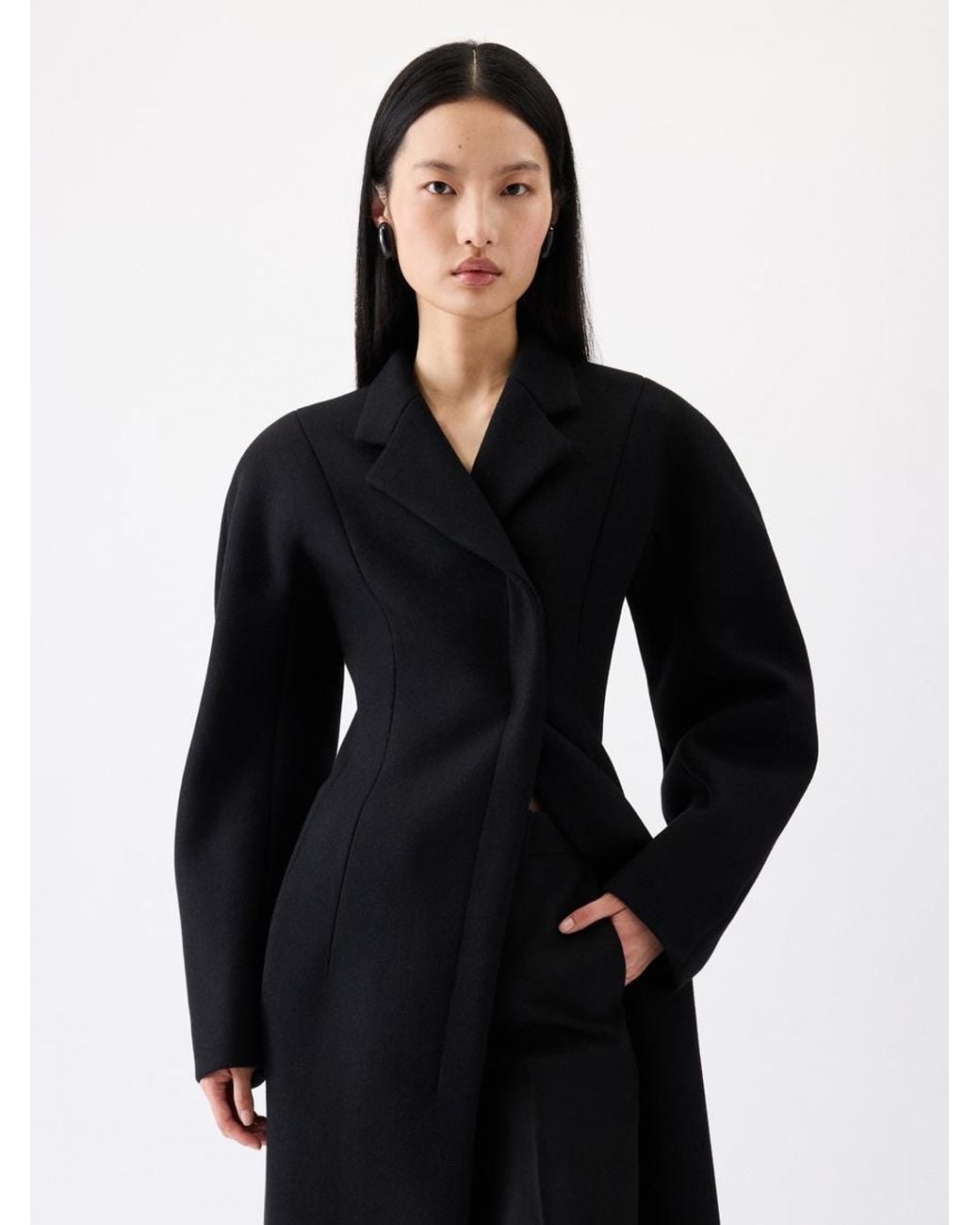 Jacquemus Black The Curvo Coat