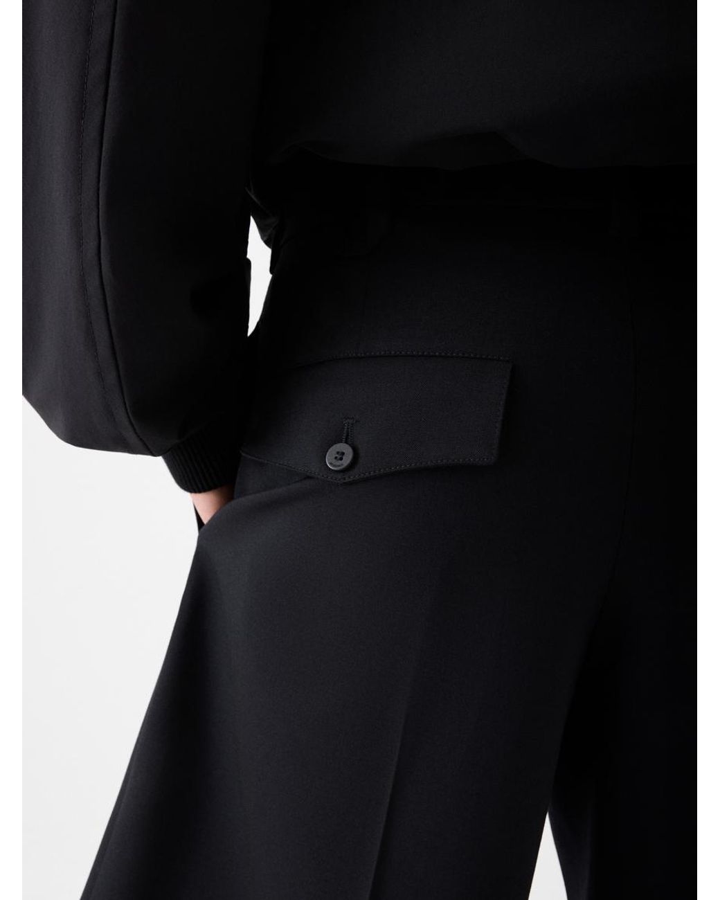 Jacquemus Black The Ovalu Shorts for men