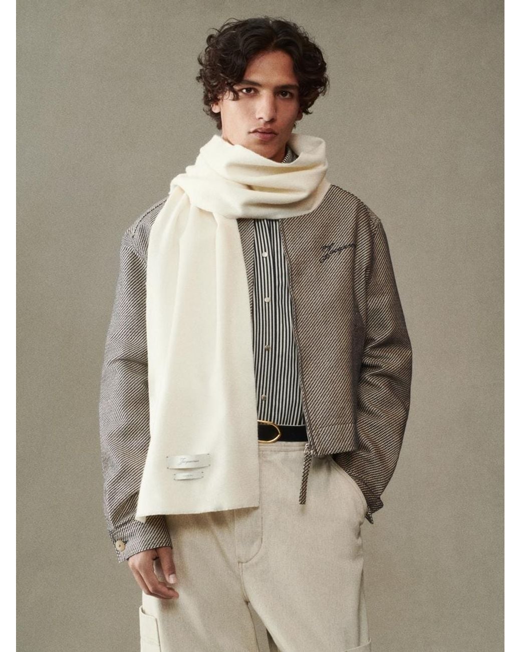 L'Écharpe Cachemiro Jacquemus en coloris White