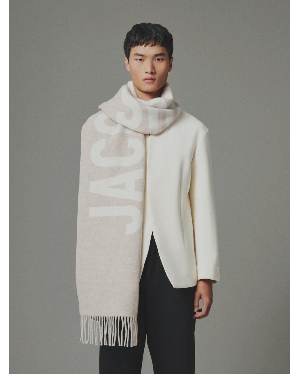 L'Écharpe Jacquemus en coloris White