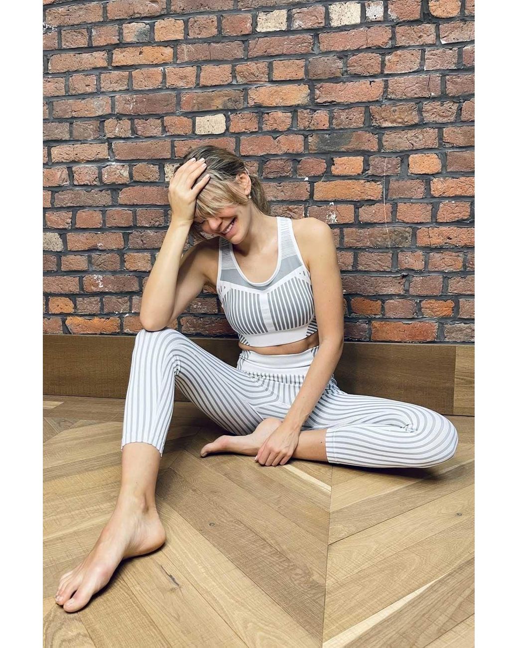Jayley Brown Serena Seamless Reflective Sport Bra Size: S (Uk 10)
