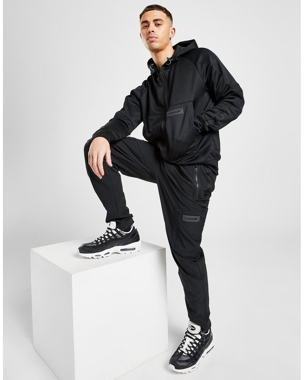 Nike Synthetic Air Max Woven Cargo Pants in Black for Men - Lyst
