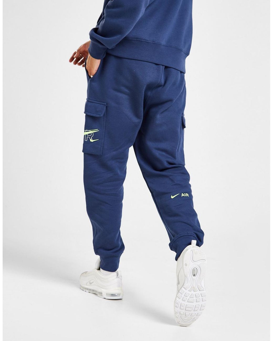 nike joggers cargo