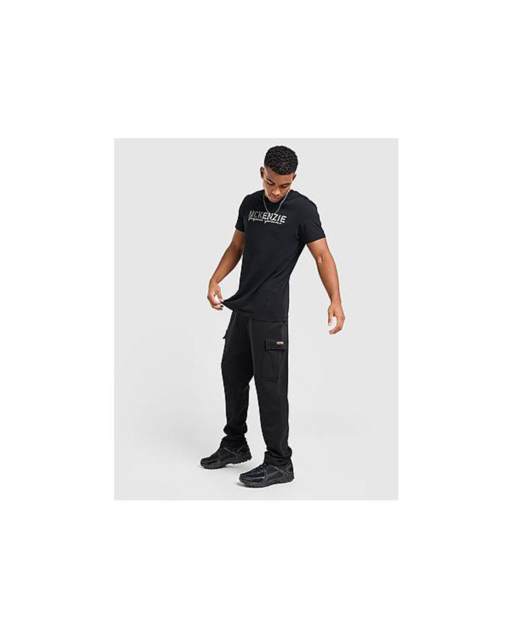 McKenzie Essential Cargo Joggers in Black for Men | Lyst UK