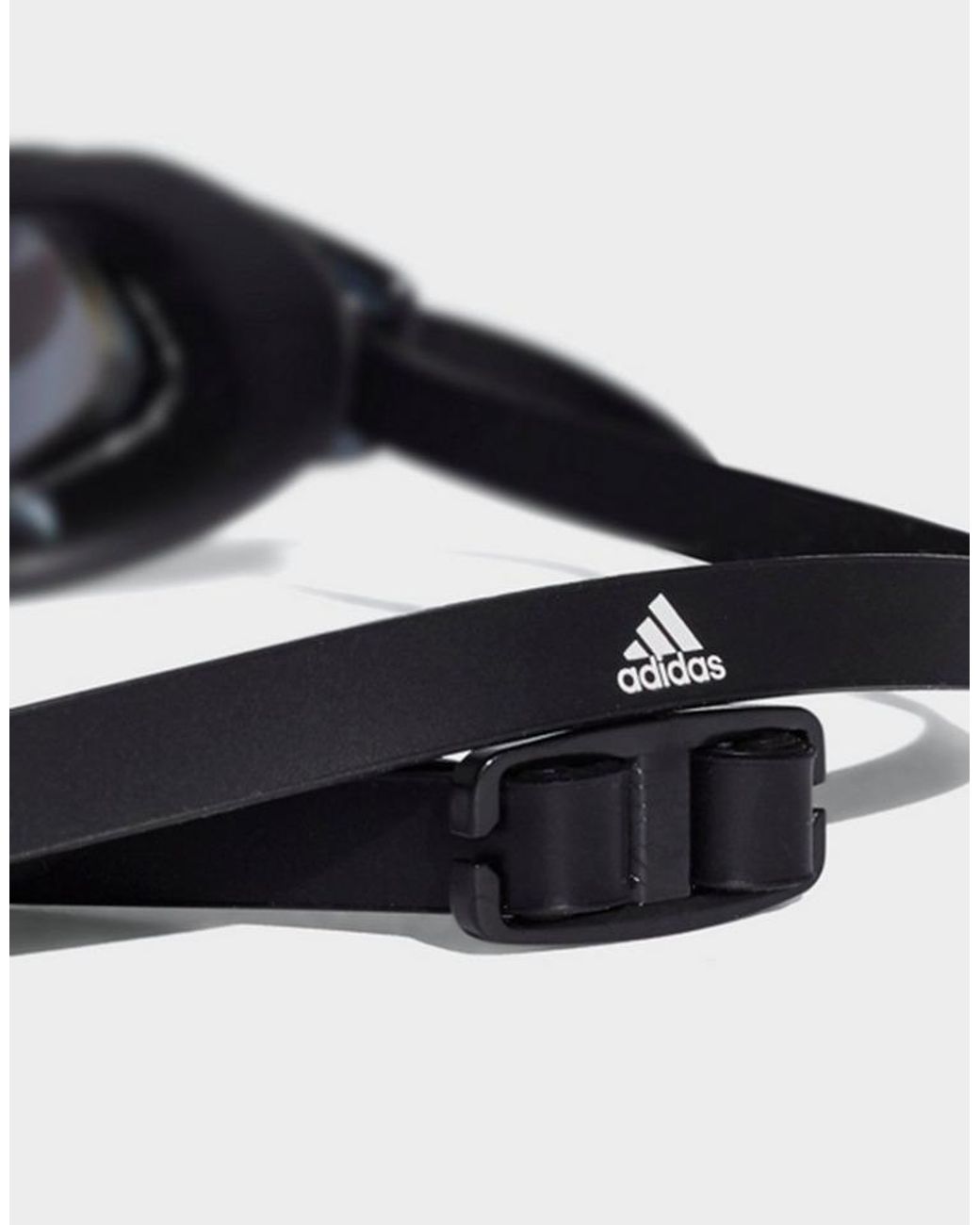 adidas persistar comfort mirrored