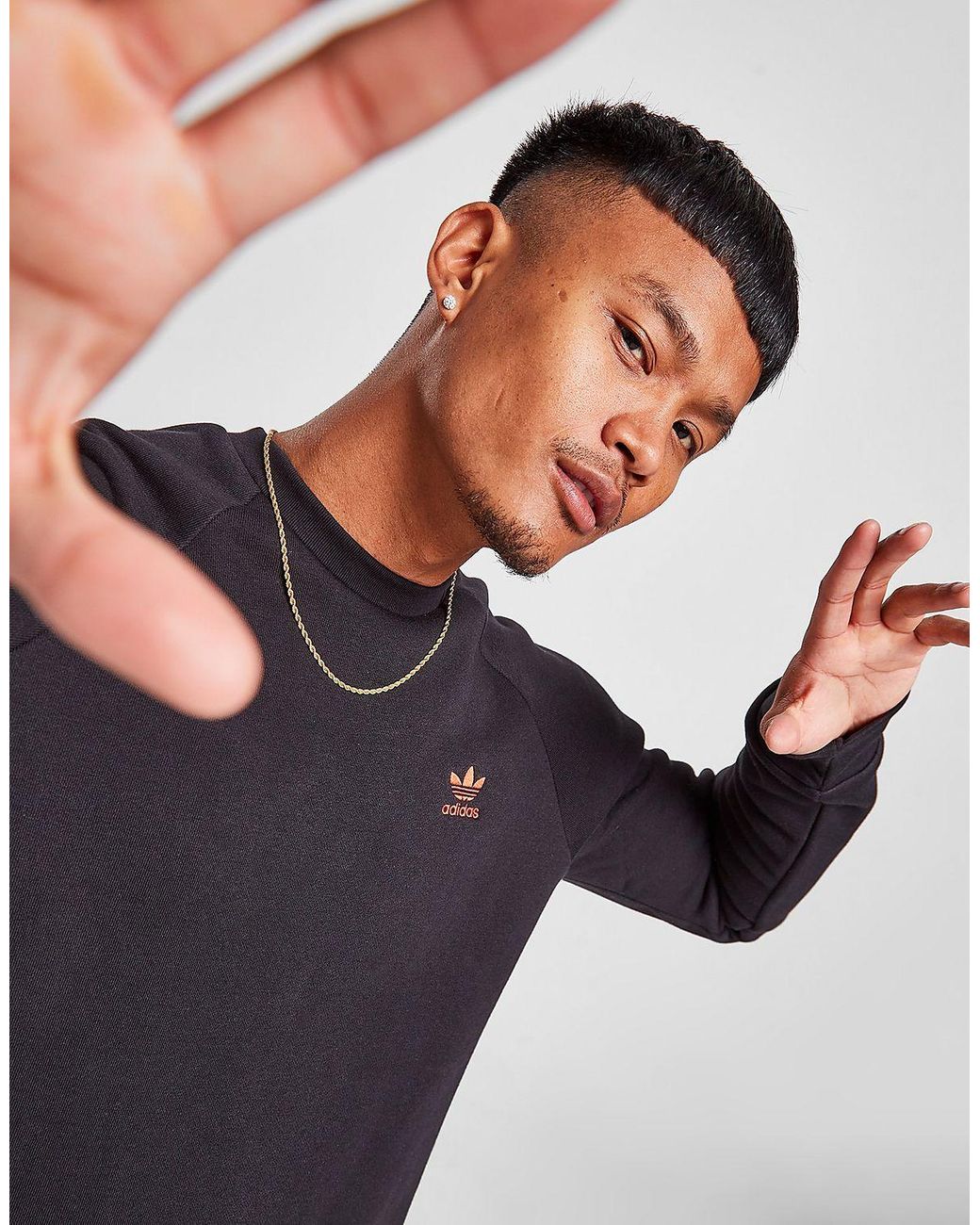 adidas originals trefoil essential fleece crew sweatshirt