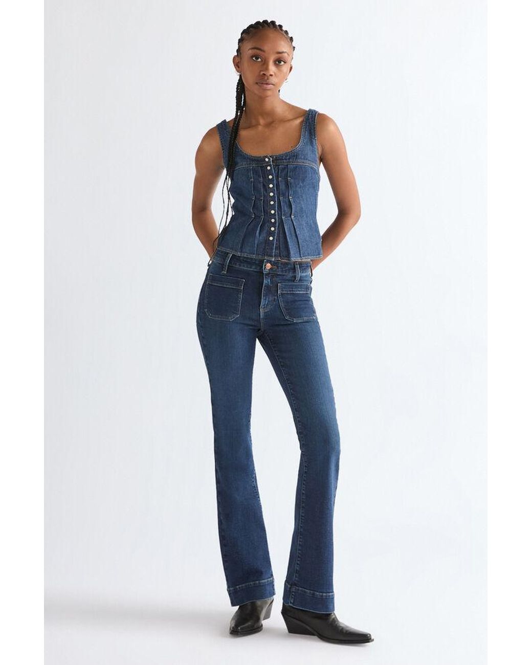 Wrangler Flare Pioneer Pop in het Blue