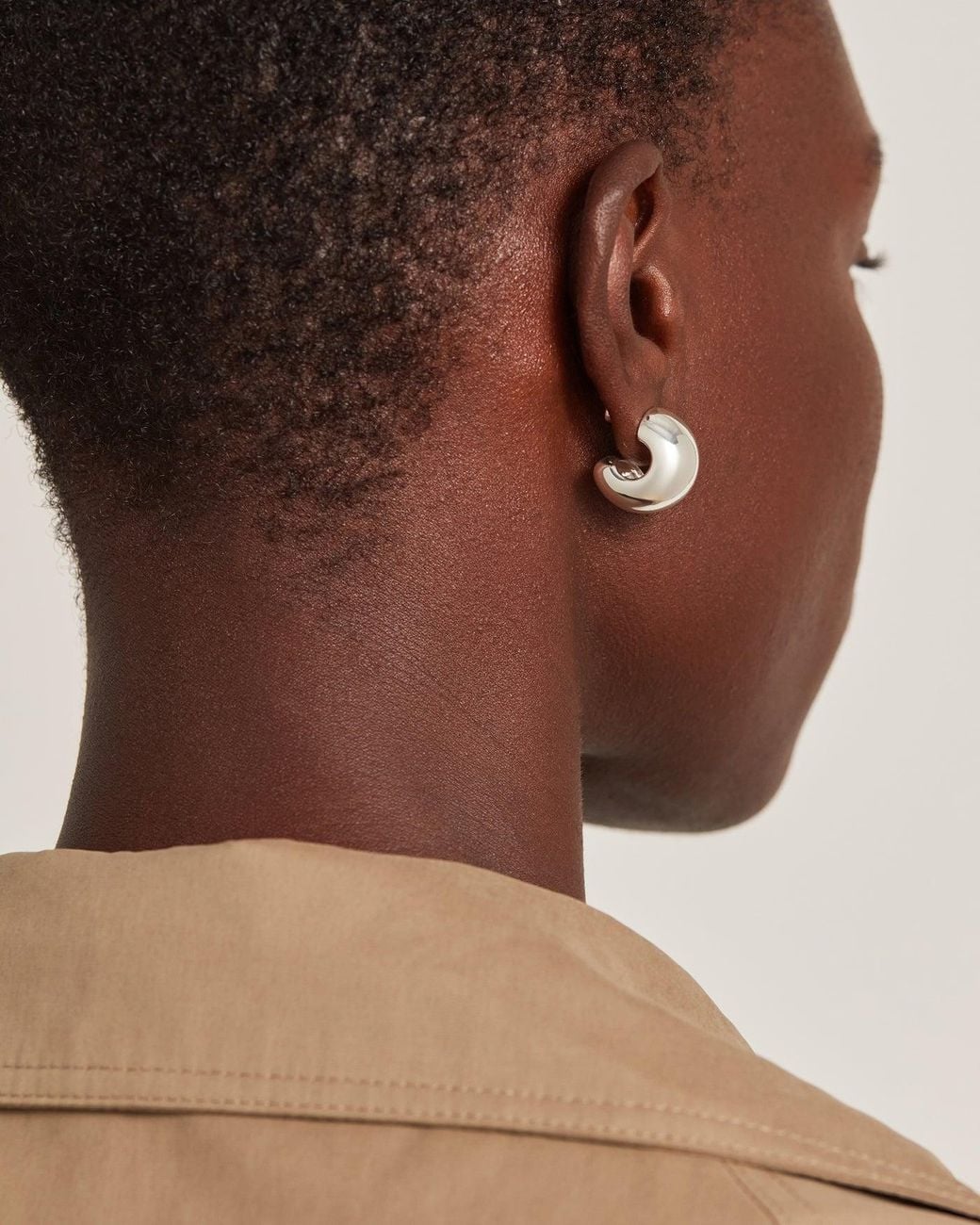 Jenny Bird Natural Small Gemma Hoop Earrings