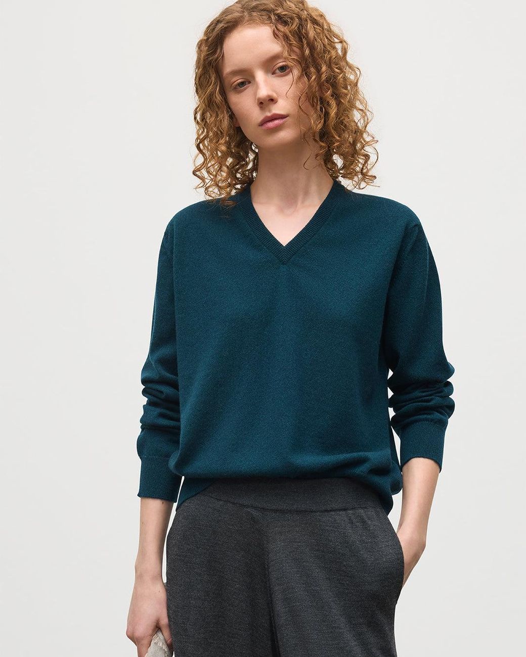 Johnstons Blue Lunan Bottle Classic V Neck Jumper