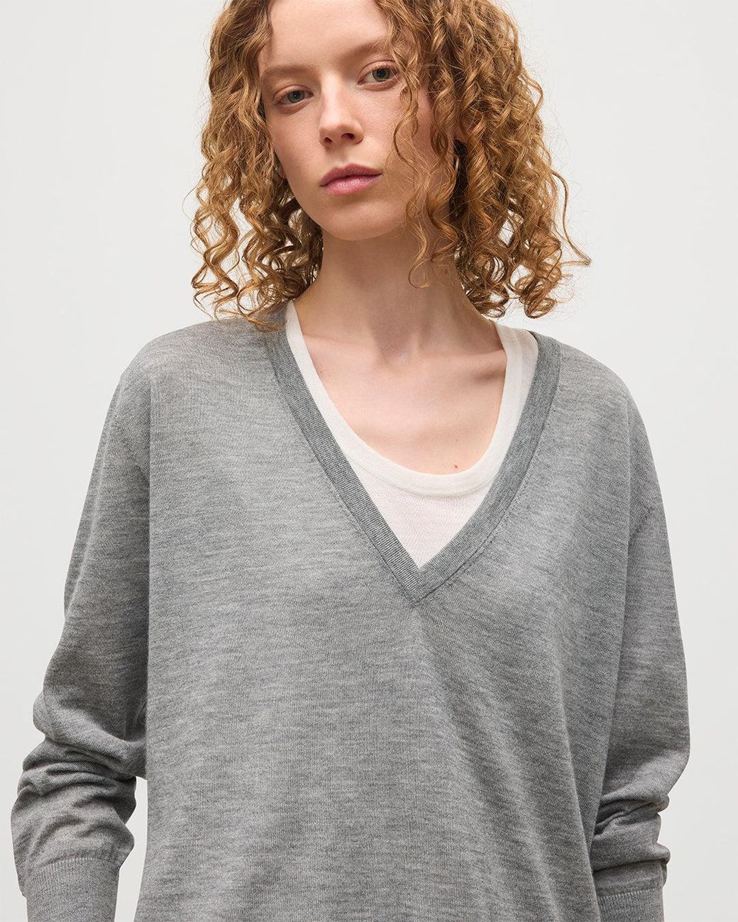 Johnstons Gray Elise Long Superfine Cashmere Jumper