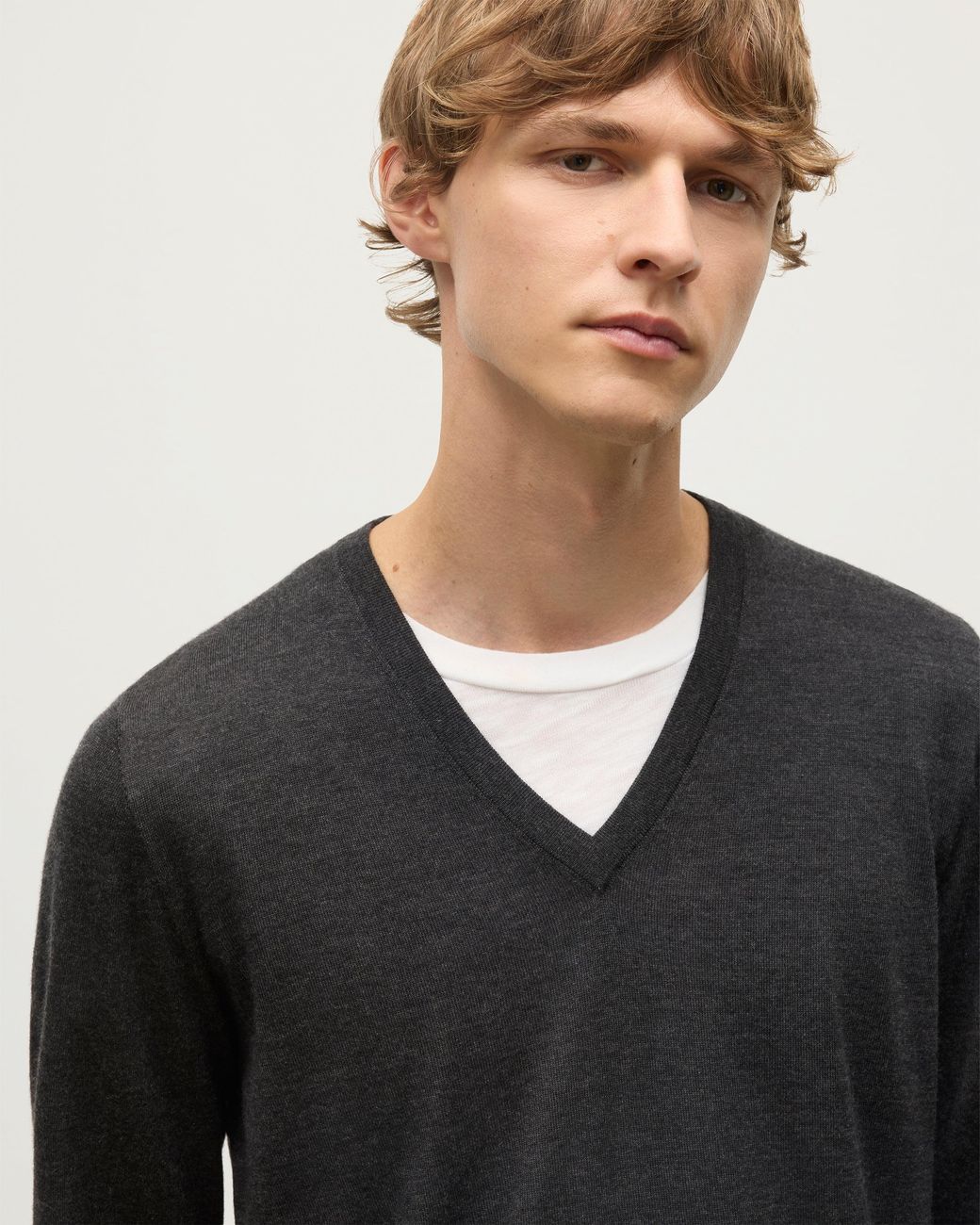 Johnstons Black Fin Dark V Neck Superfine Cashmere Jumper for men