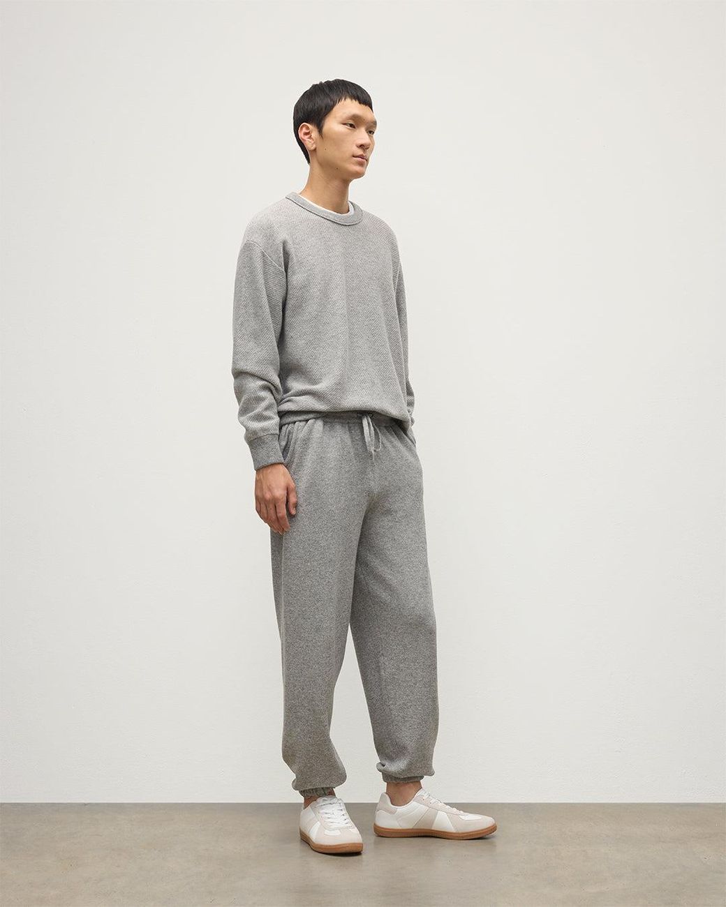 Johnstons Gray Kirk Light Cashmere Sweatpants for men