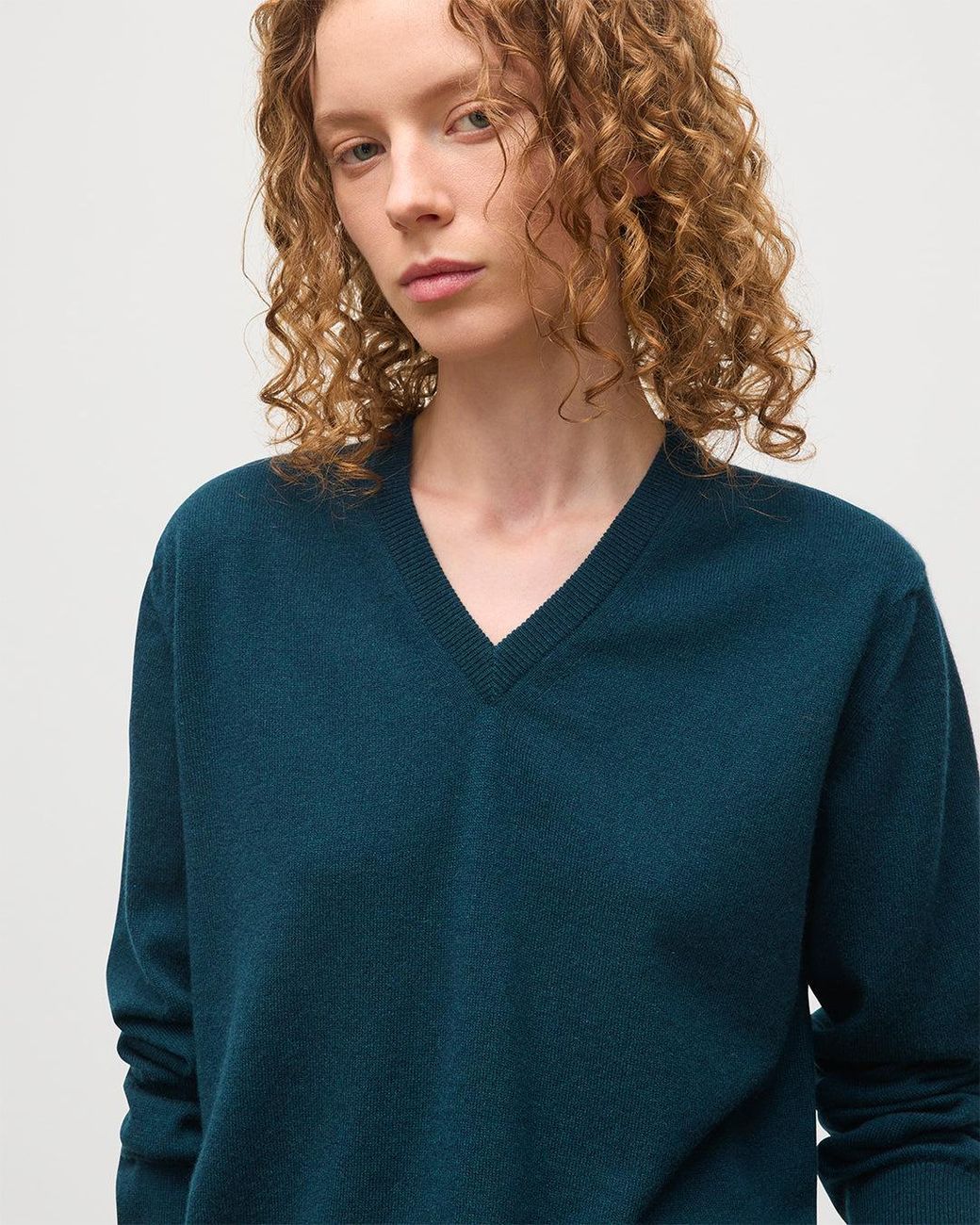 Johnstons Blue Lunan Bottle Classic V Neck Jumper