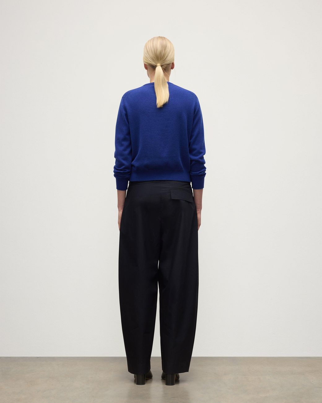 Johnstons Blue Lunan Classic Cashmere Crew Jumper