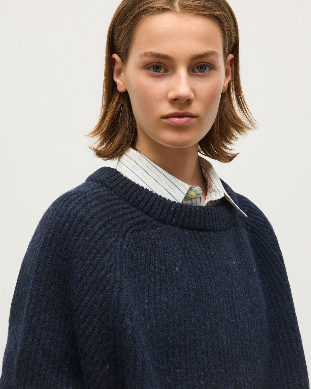 Johnstons Black Norah Ribbed Donegal Cashmere Jumper