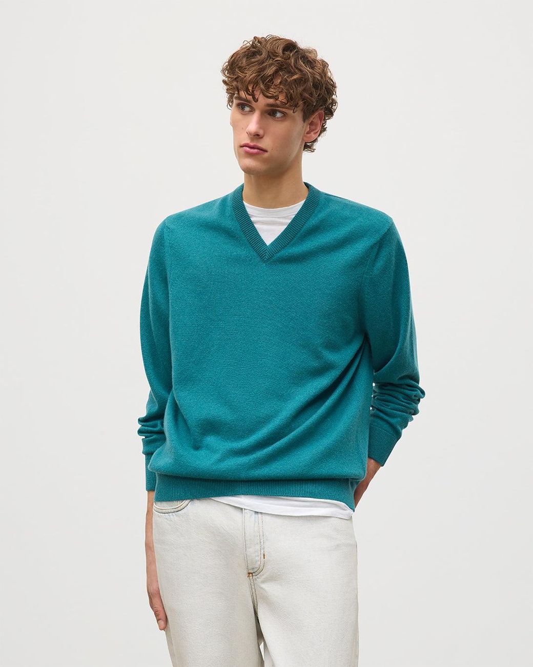 Johnstons Blue Rory Classic Cashmere V-Neck Jumper for men