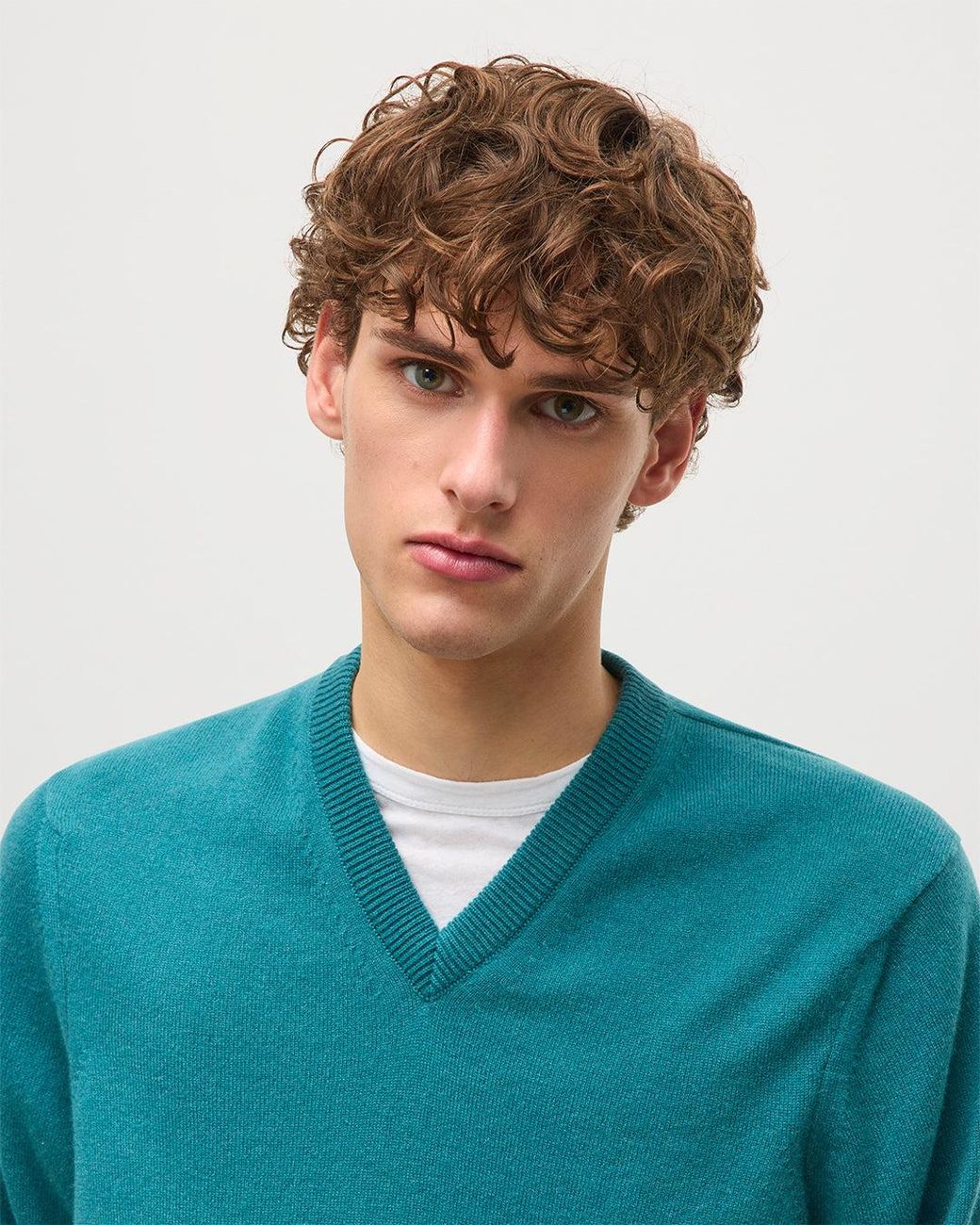 Johnstons Blue Rory Classic Cashmere V-Neck Jumper for men