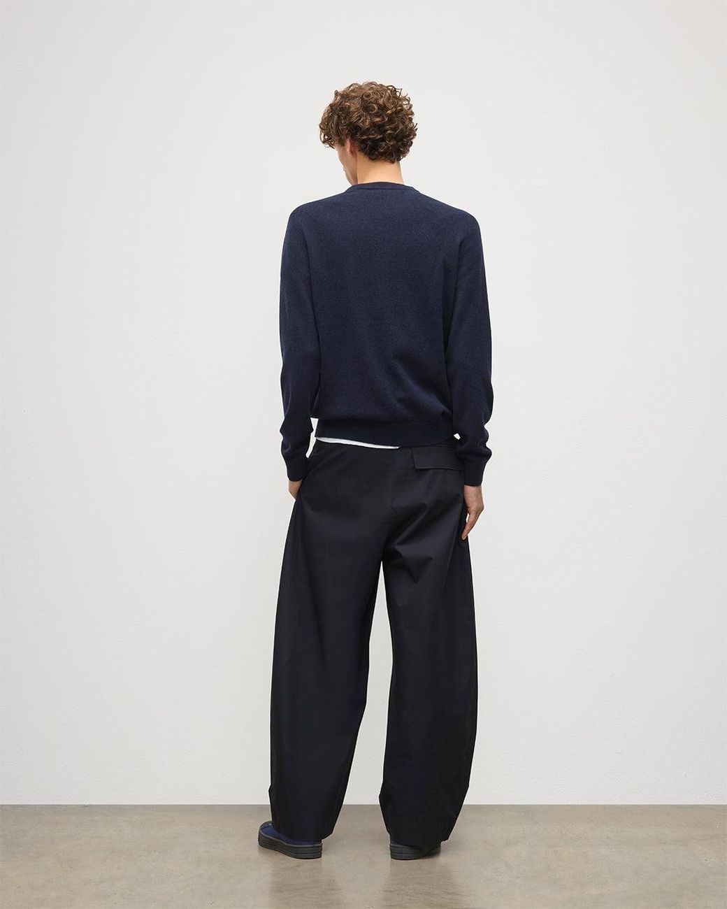 Johnstons Blue Rory Dark Classic Cashmere Crew Jumper for men
