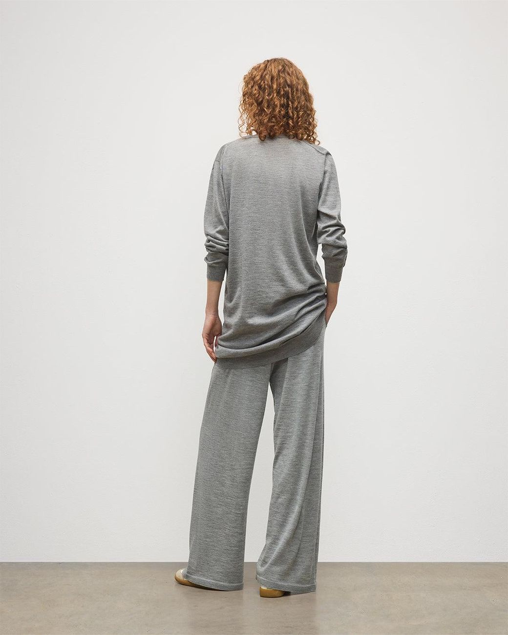 Johnstons Gray Elise Long Superfine Cashmere Jumper