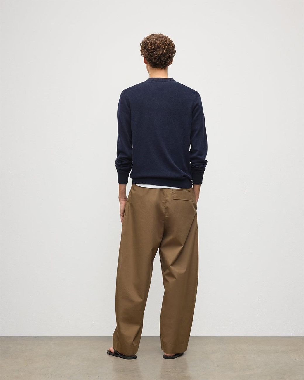 Johnstons Blue Rory Dark Classic Cashmere V-Neck Jumper for men