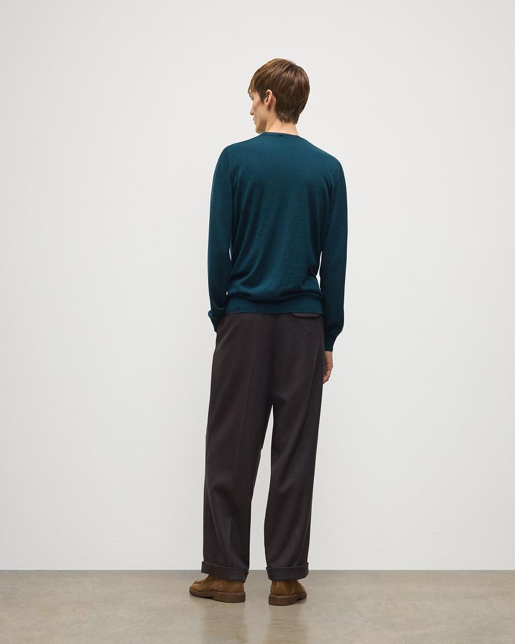 Johnstons Blue Fin Bottle Superfine Cashmere Jumper for men