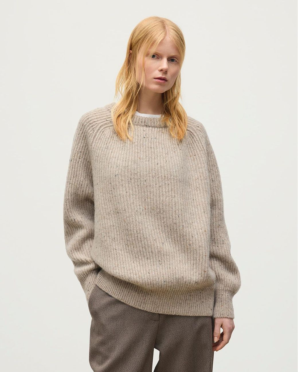 Johnstons Natural Norah Ribbed Donegal Cashmere Jumper