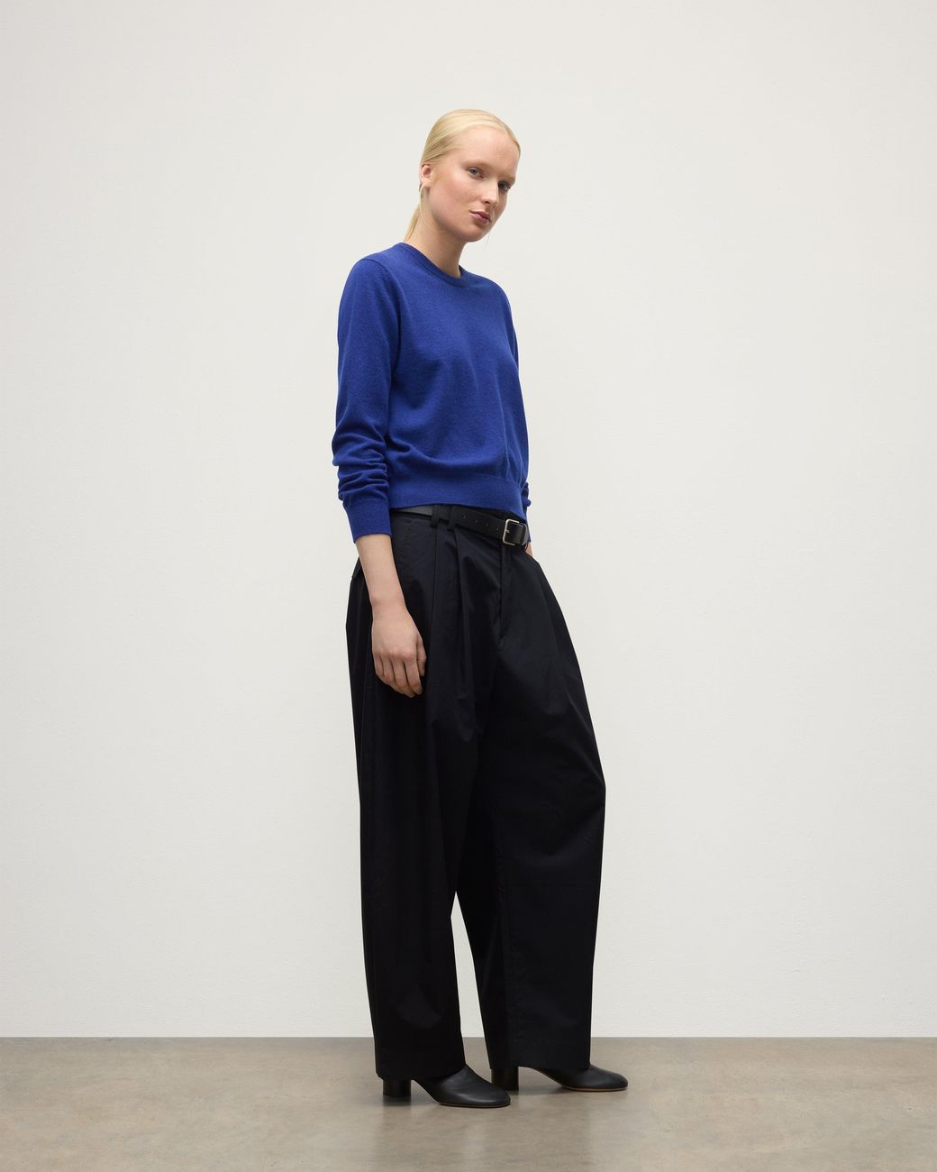 Johnstons Blue Lunan Classic Cashmere Crew Jumper