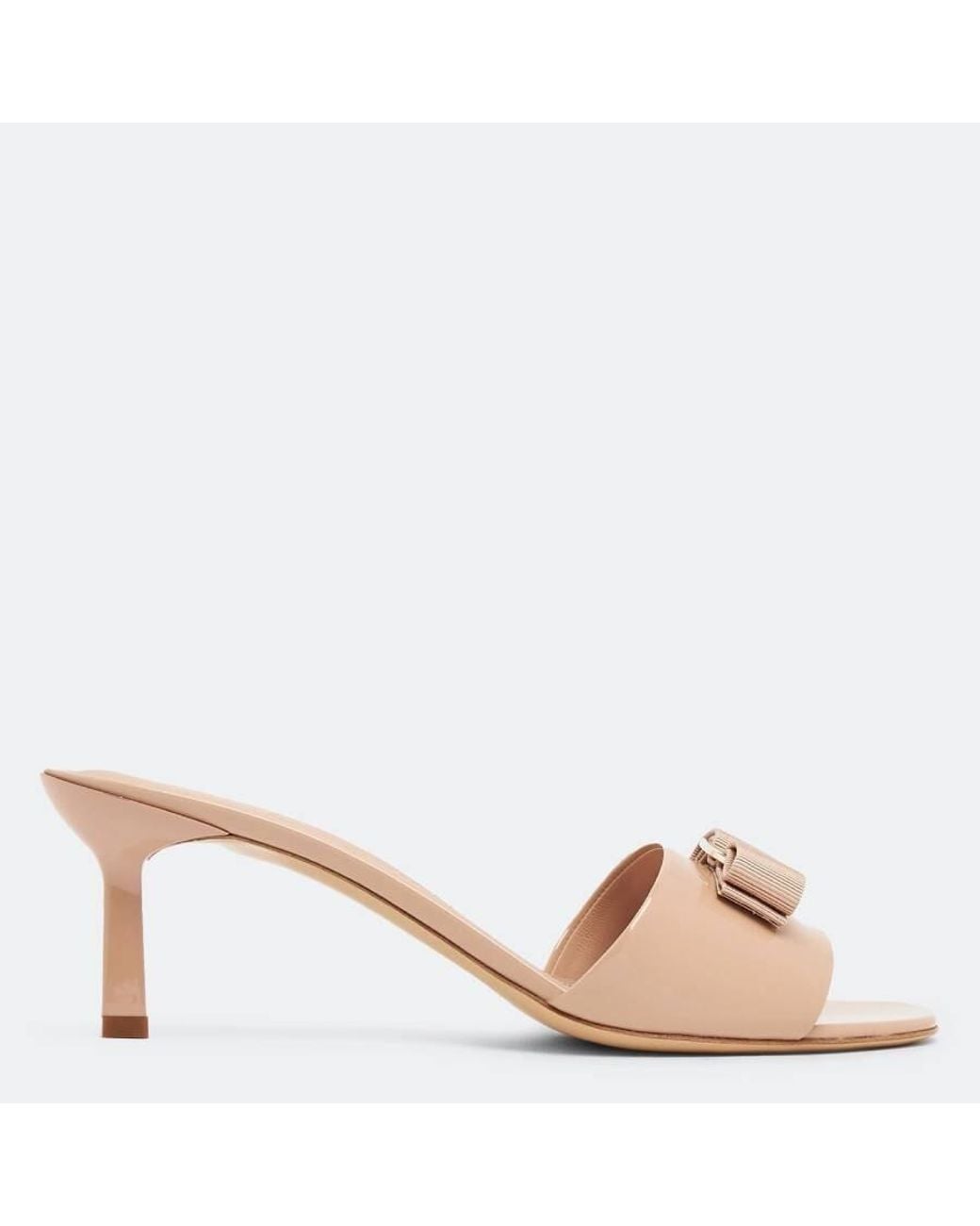 Ferragamo Natural Ferragamo Glo 55 Vara Bow Slides
