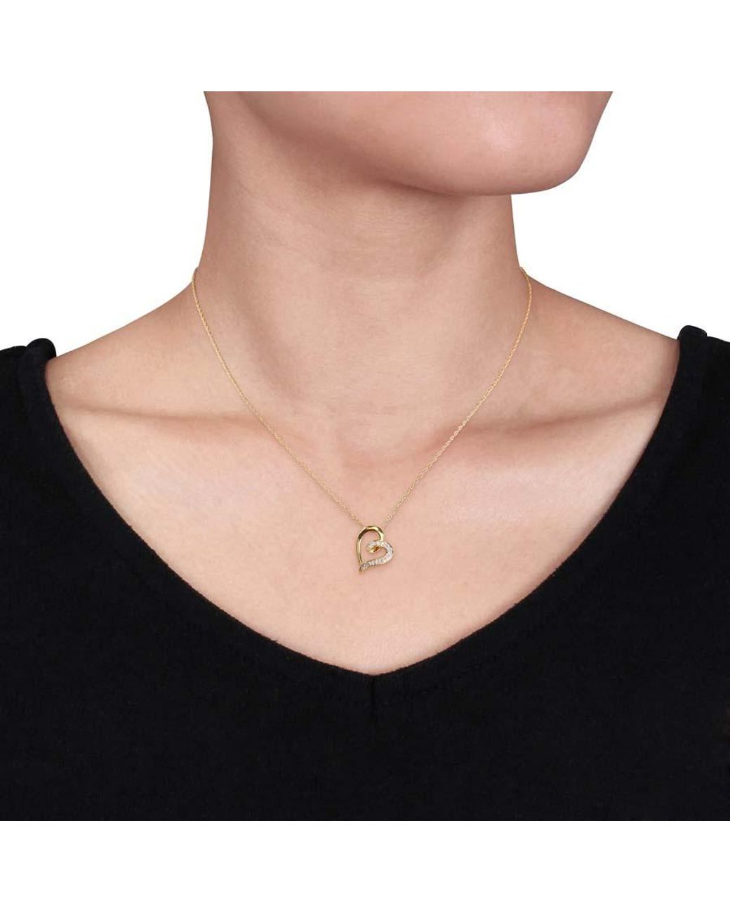 Amour Metallic Diamond Heart Pendant With Chain for men