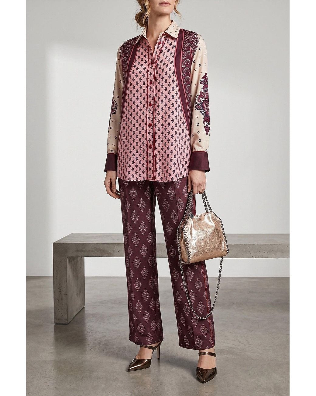 Mule 'Stuart Power' di Stuart Weitzman in Brown