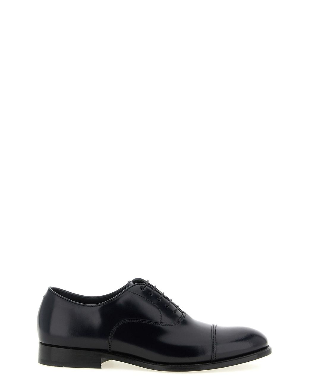 Stringata 'Oxford' di Doucal's in Black da Uomo