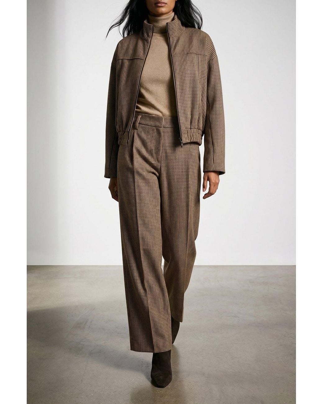 Brunello Cucinelli Brown Cropped Jacket + Shiny Zipper Pull