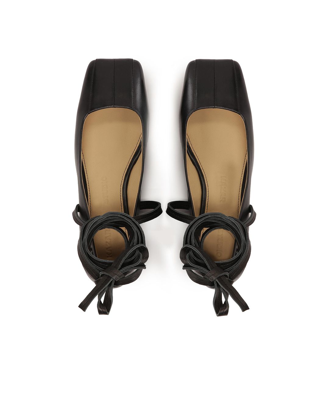 Kazar White Schwarze Pumps Mit Flacher Sohle Und Quadratischer Nase