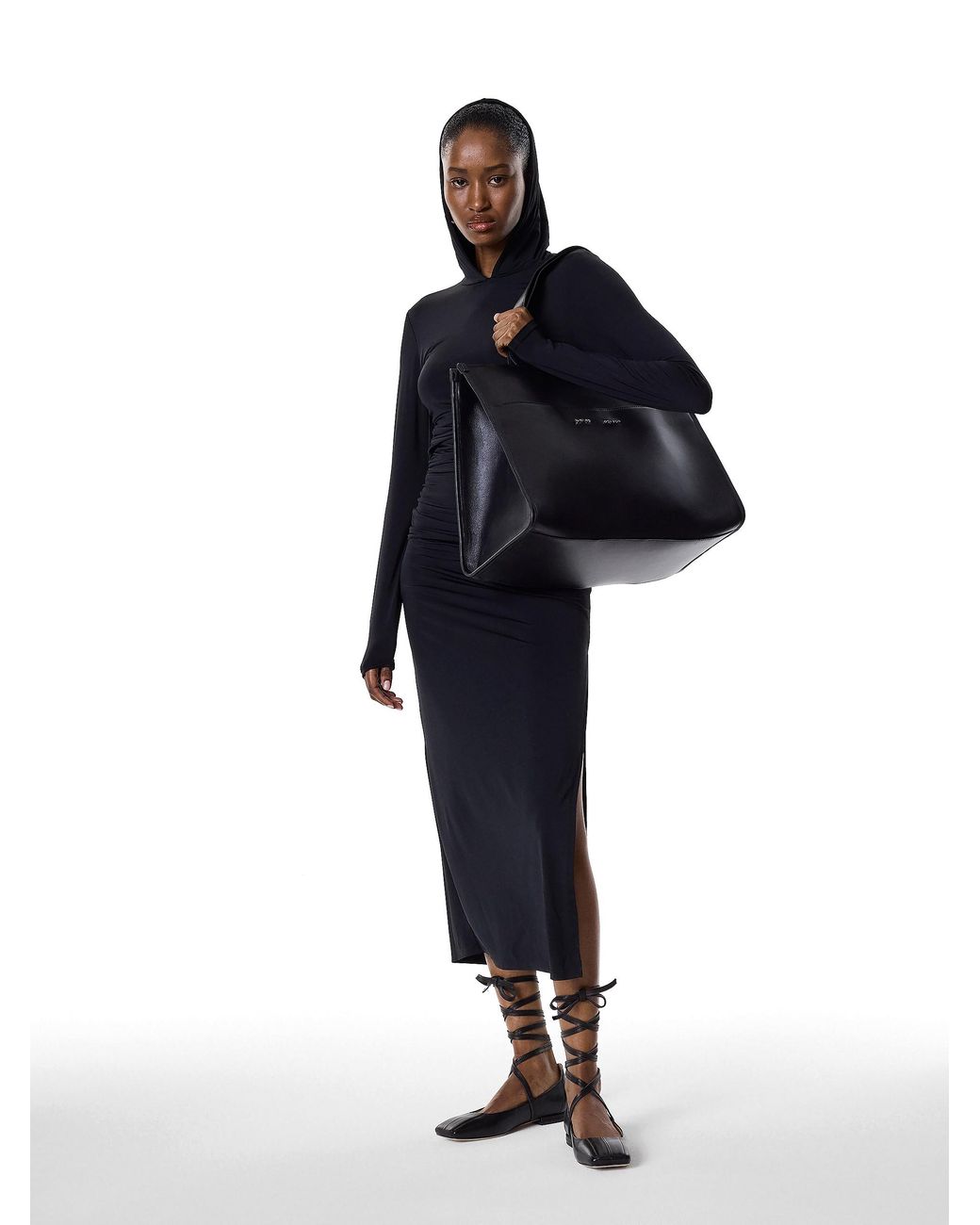 Kazar White Schwarze Pumps Mit Flacher Sohle Und Quadratischer Nase