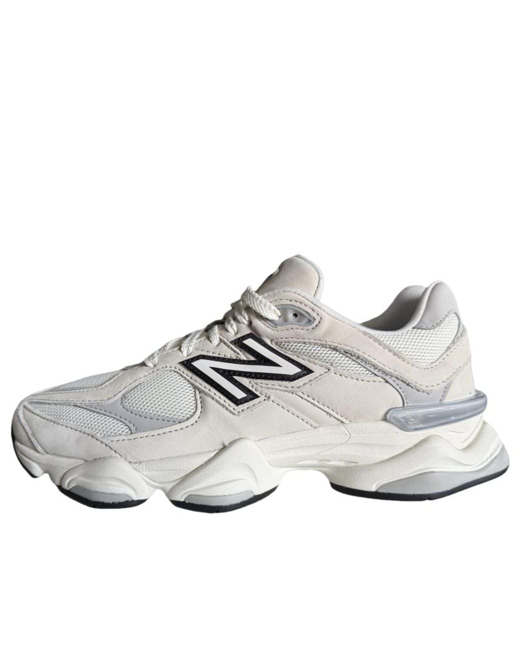 wavy white new balance