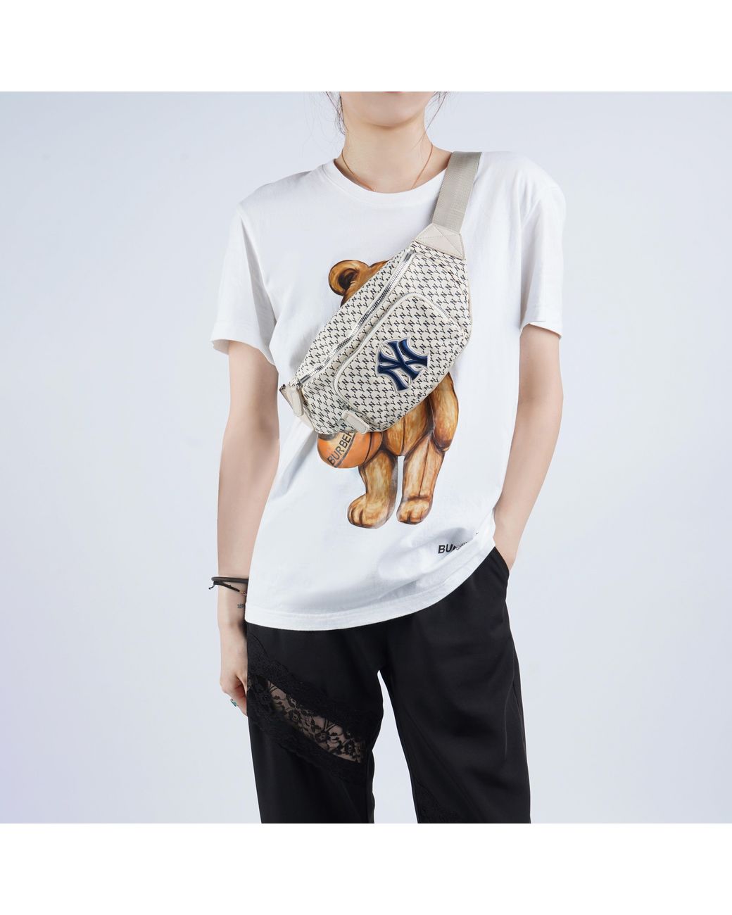 MLB White Monogram Series Retro Full Print Ny New York Yankees Casual Classic Fanny Pack