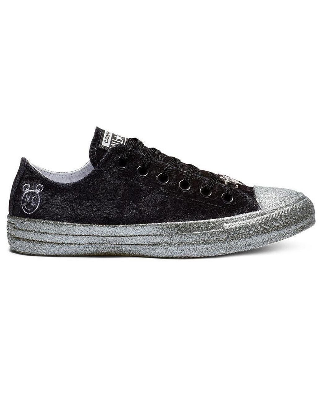 Converse Black (Wmns) Miley Cyrus X Chuck Taylor All Star Ox