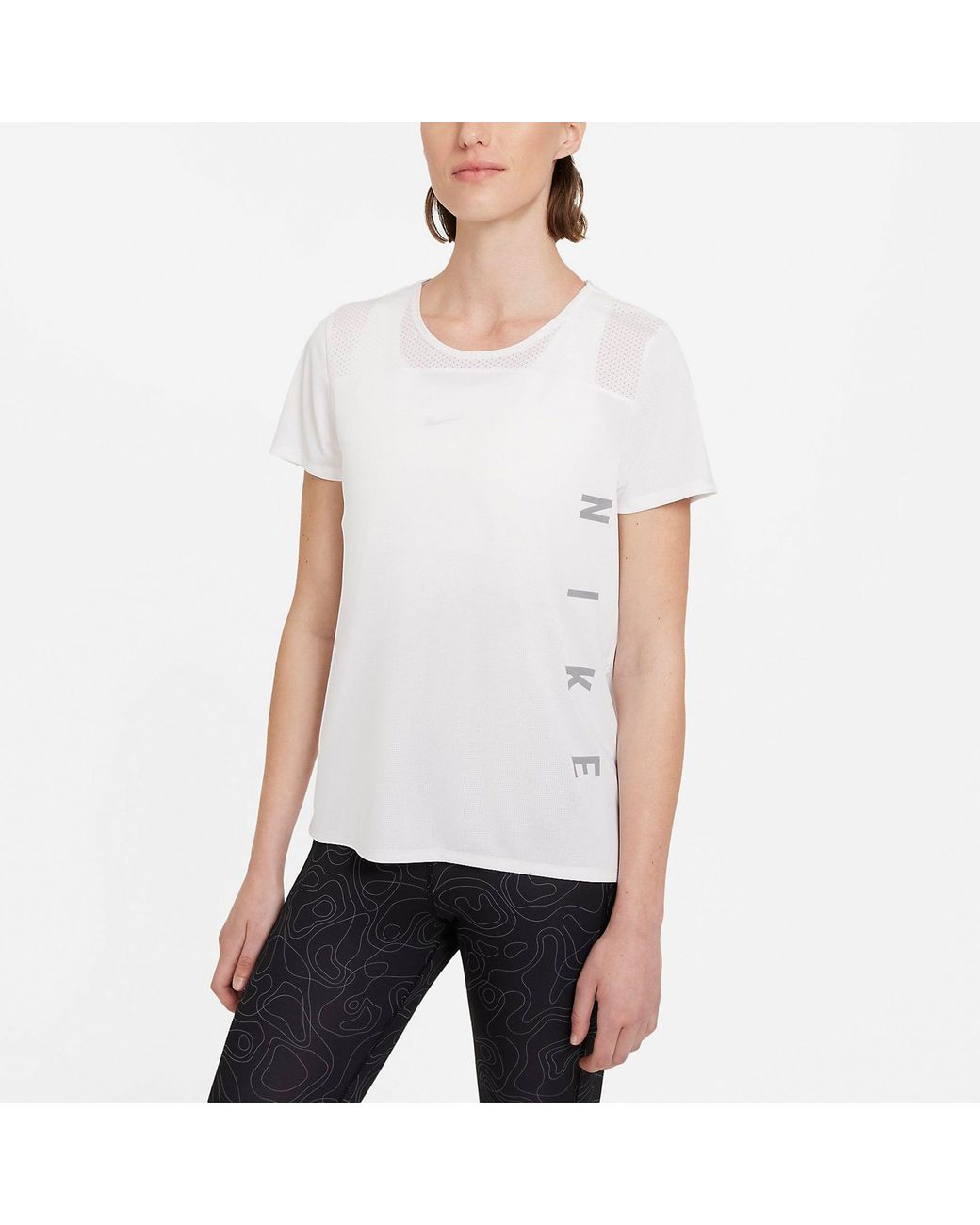 Nike White (Wmns) Dri-Fit Reflective Logo Printing Quick Dry Breathable Sports Short Sleeve T-Shirt